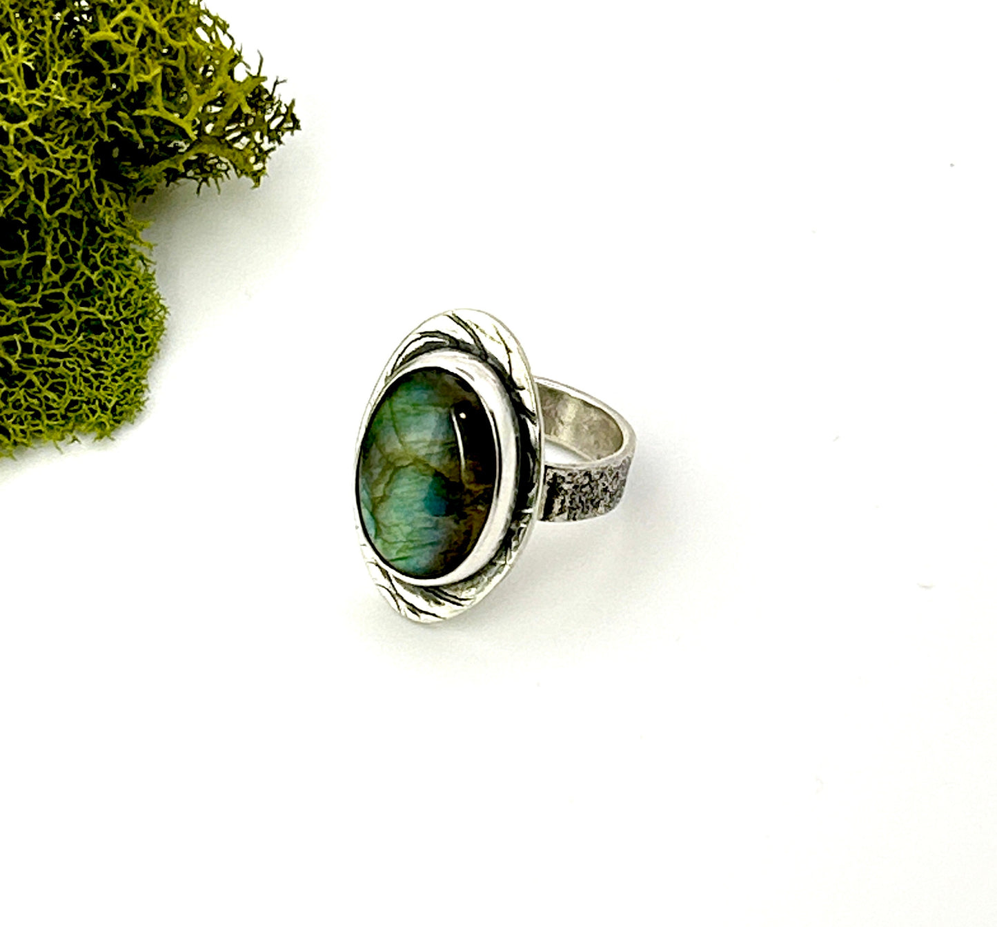 Oval Gold Labradorite Ring